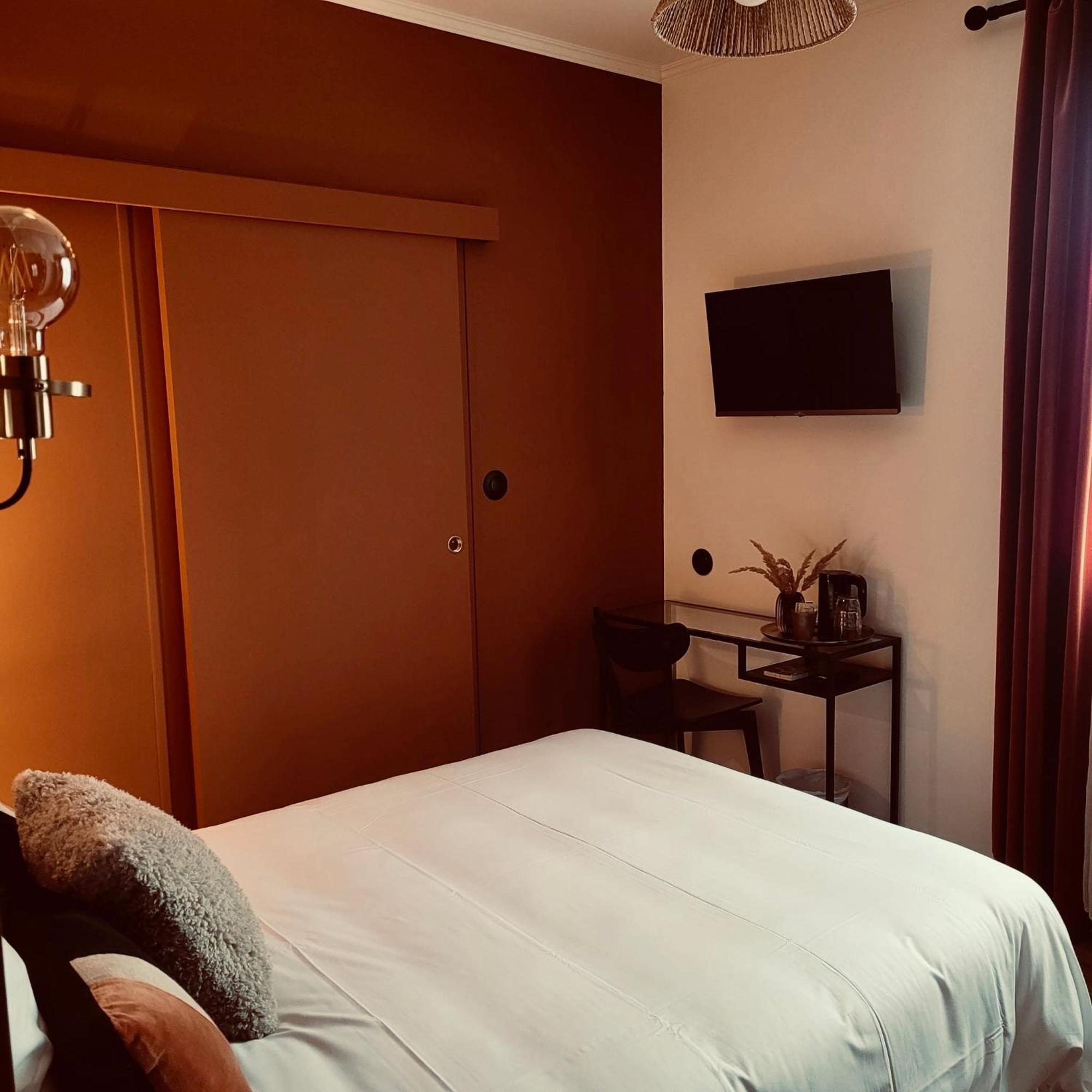 Hotel Rive Sud Шинон Екстериор снимка