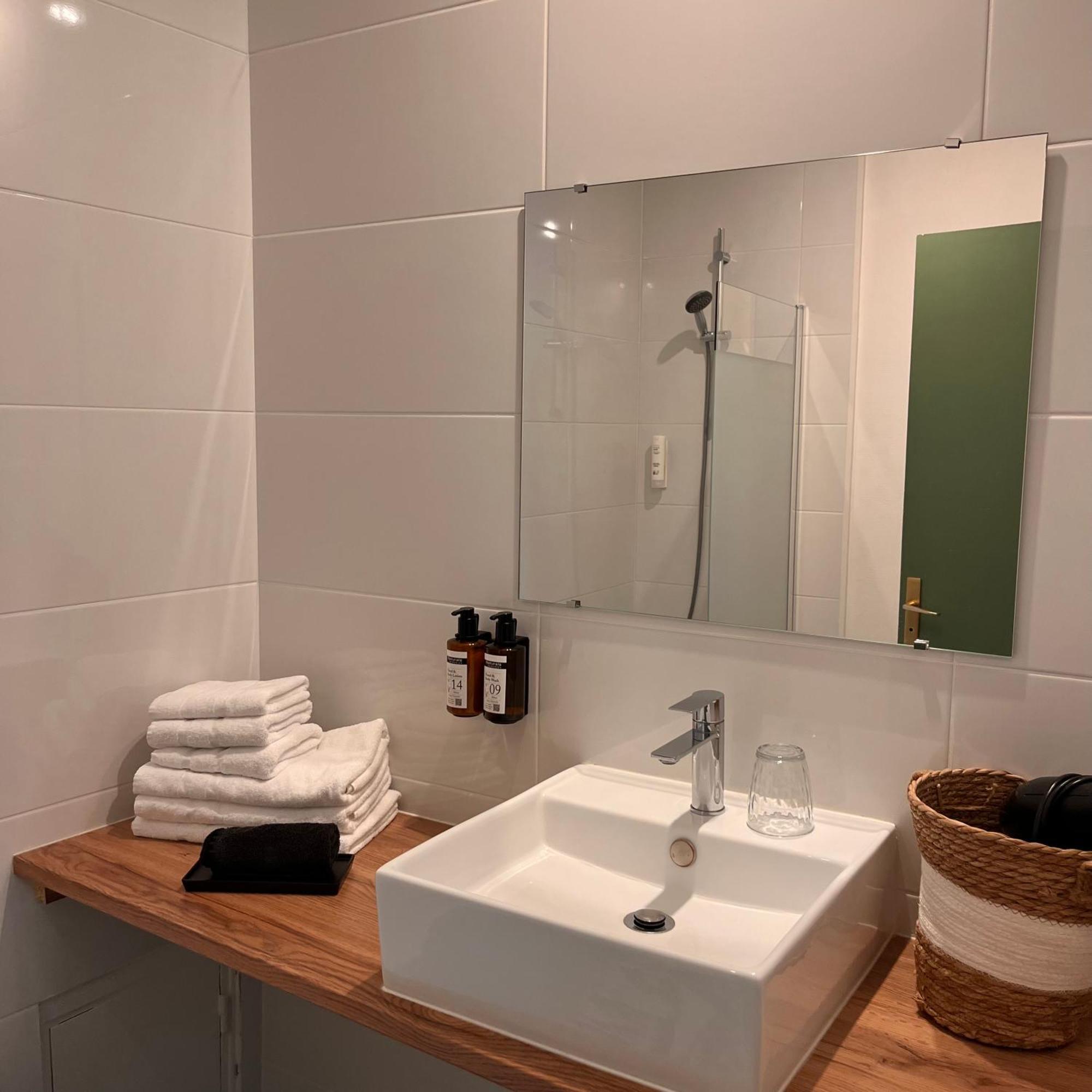 Hotel Rive Sud Шинон Екстериор снимка