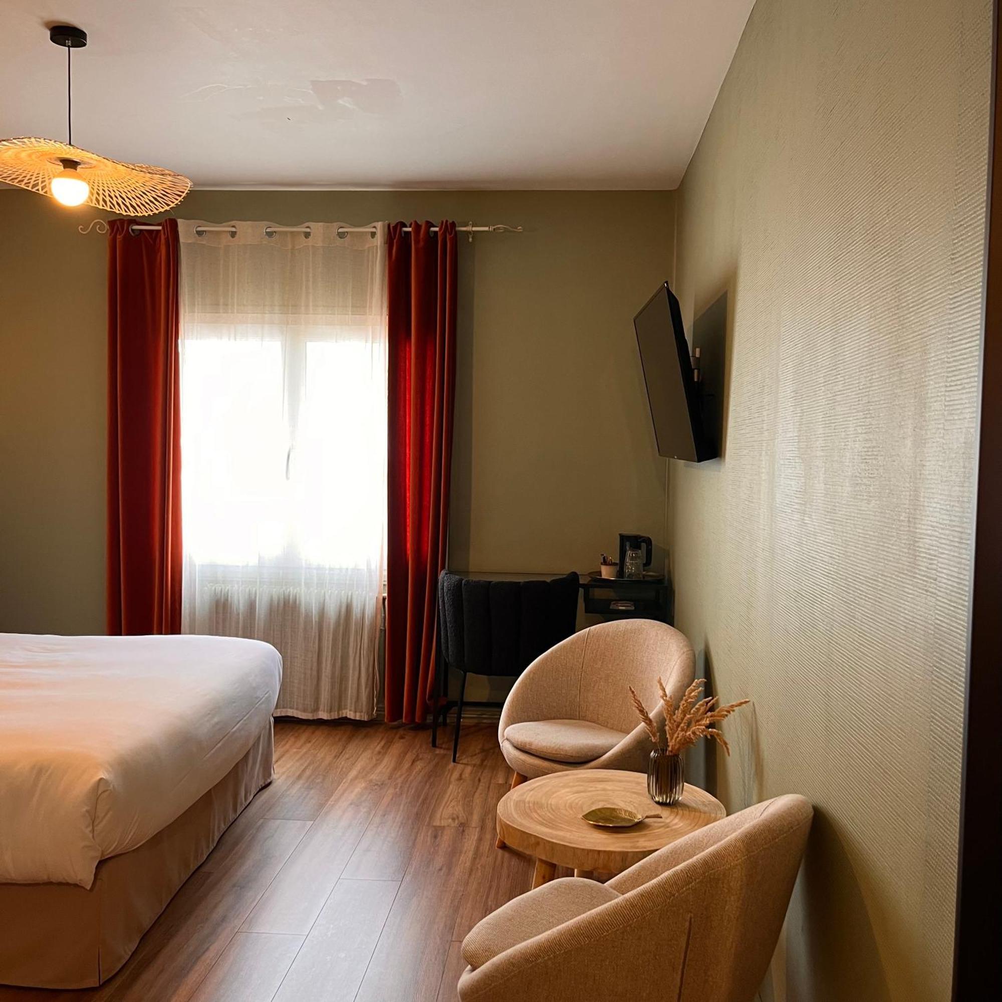 Hotel Rive Sud Шинон Екстериор снимка