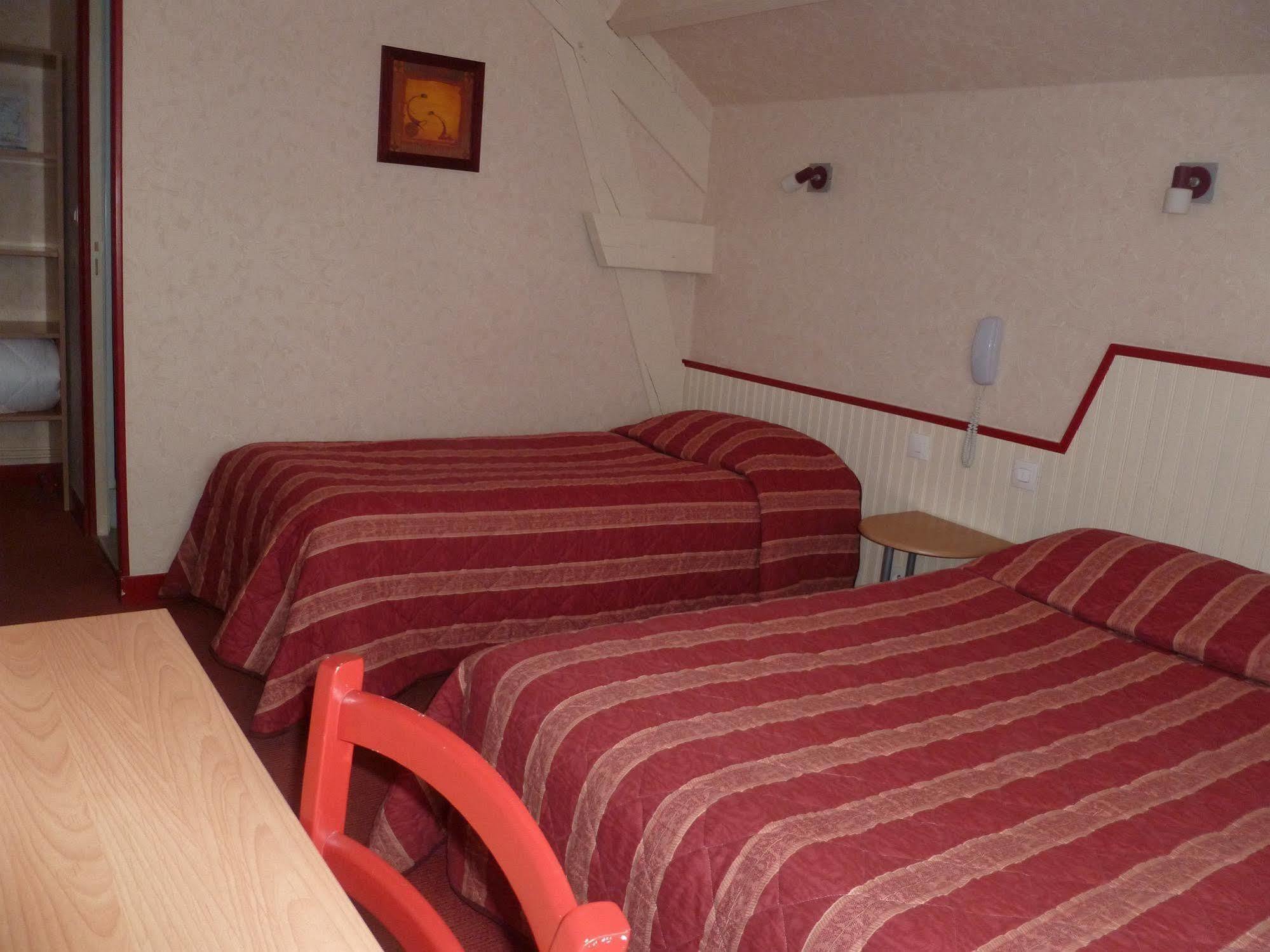 Hotel Rive Sud Шинон Екстериор снимка